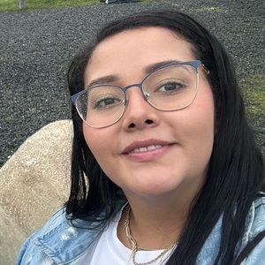 Meet your Posher, Valentina